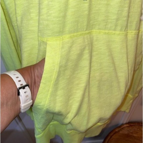 American Eagle Yellow Hoodie EUC - Picture 5 of 5